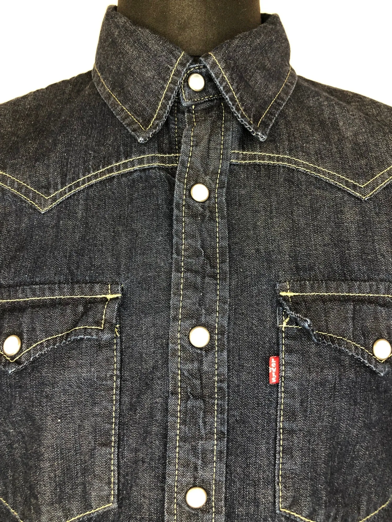 Levis Denim Western Shirt in Indigo - Size M